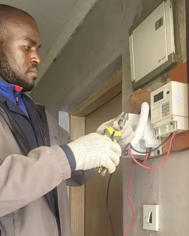 Apparecchiature di prova per contatori elettrici a frequenza di 50 Hz con protocollo standard STS per prove durevoli e di lunga durata