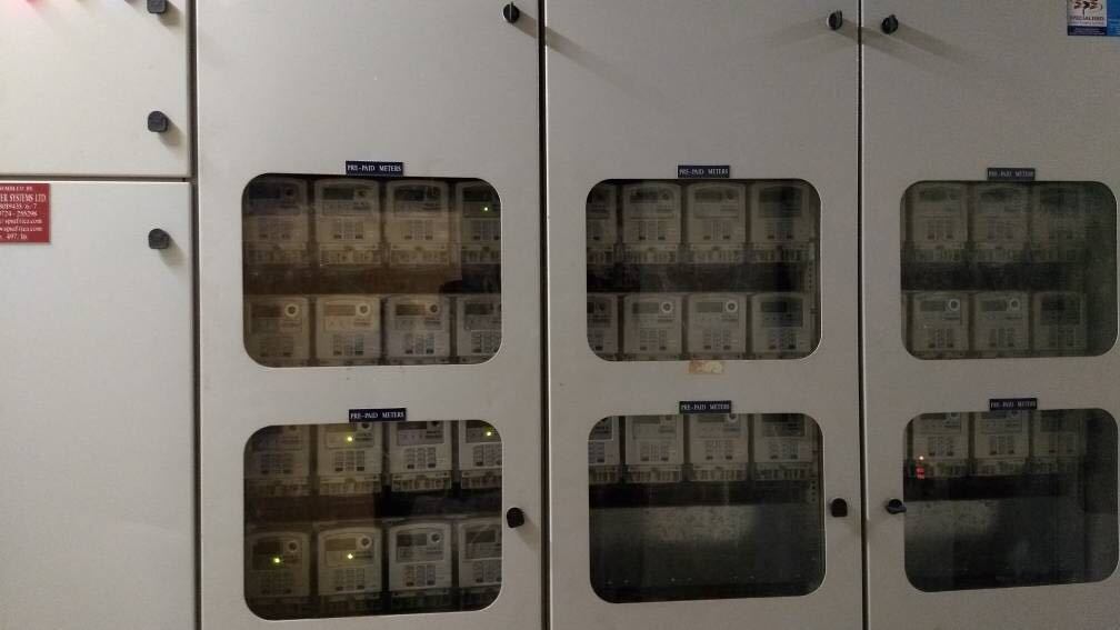 Apparecchiature di prova per contatori elettrici a frequenza di 50 Hz con protocollo standard STS per prove durevoli e di lunga durata