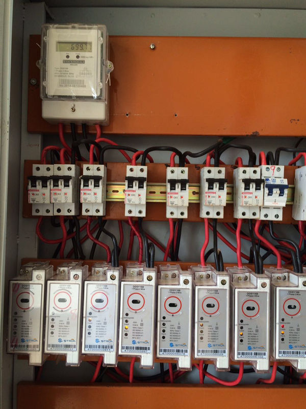 Apparecchiature di prova per contatori elettrici a frequenza di 50 Hz con protocollo standard STS per prove durevoli e di lunga durata