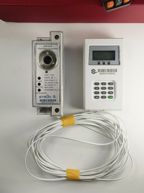Sistema solare Pay As You Go conforme agli standard STS con integrazione di pagamento mobile e connessione/disconnessione remota